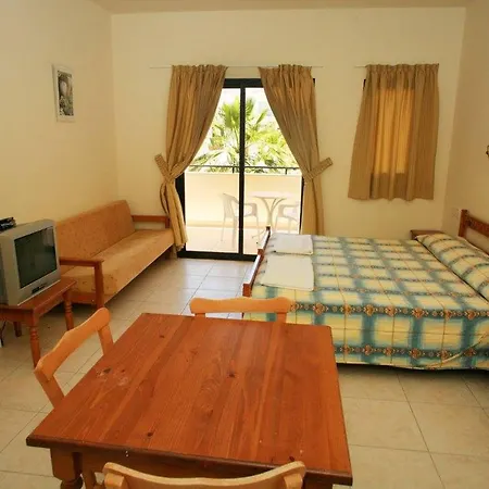 New York Plaza Lejlighedshotel Paphos