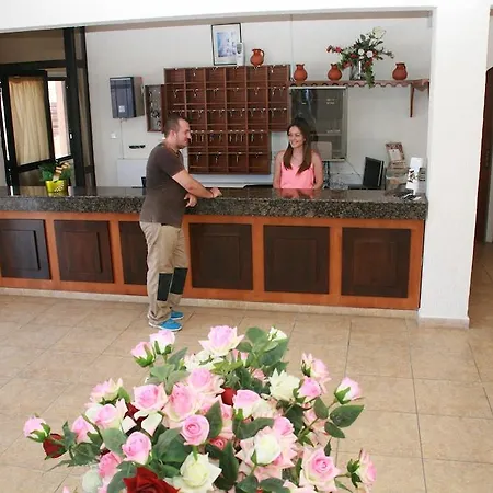New York Plaza Lejlighedshotel Paphos