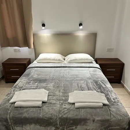 Lejlighedshotel New York Plaza Paphos
