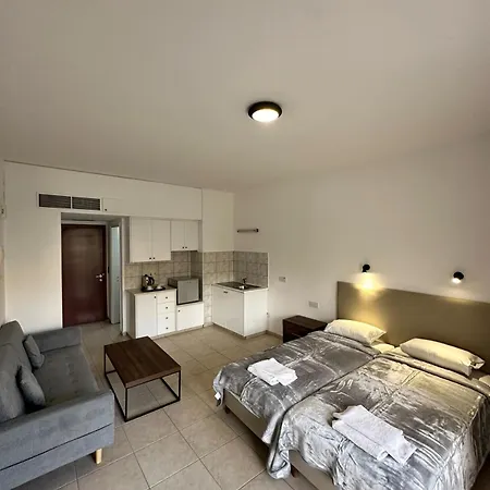 New York Plaza Lejlighedshotel Paphos