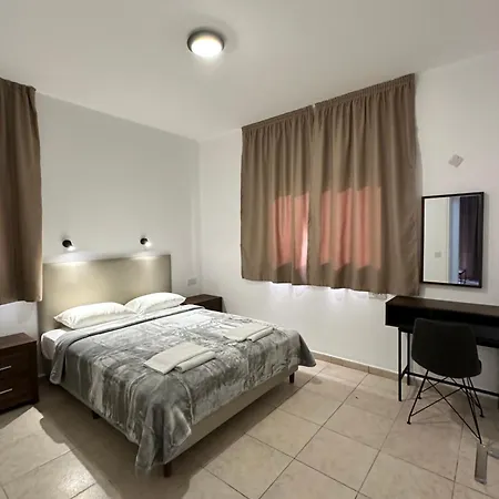 Lejlighedshotel New York Plaza Paphos
